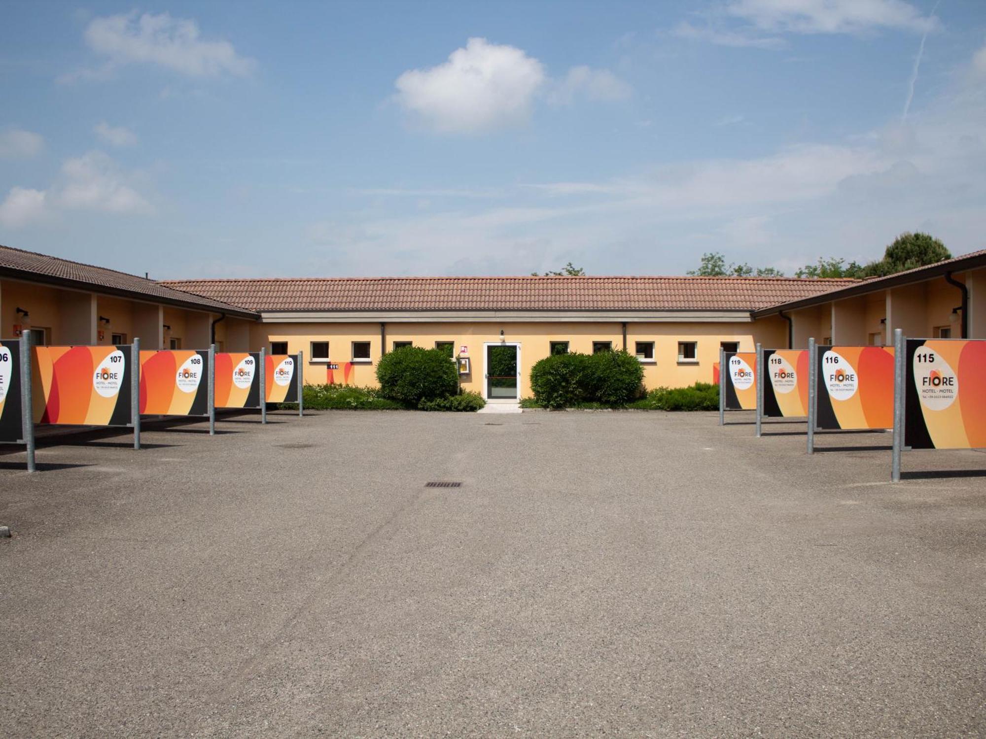 Hotel Motel Fiore Fiorenzuola dʼArda Exterior foto