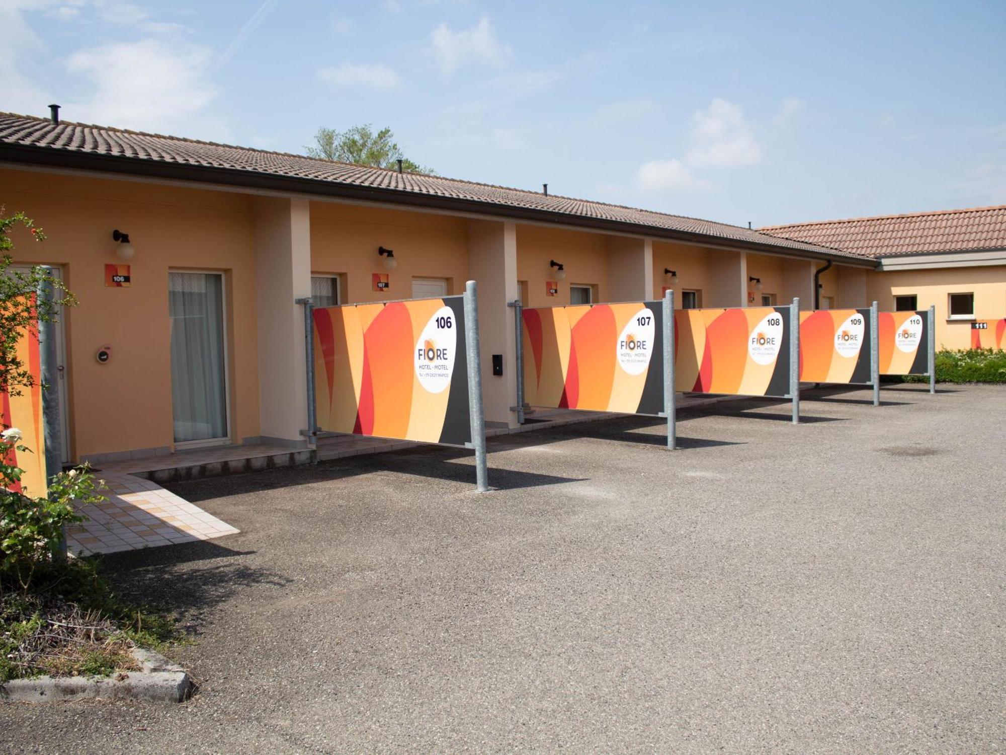 Hotel Motel Fiore Fiorenzuola dʼArda Exterior foto